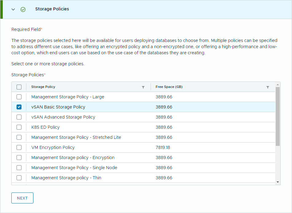 Data Services Manager Storage Policies 단계에서 여러 vSAN 정책과 여유 공간을 나열하고 Basic 정책을 선택한 화면.