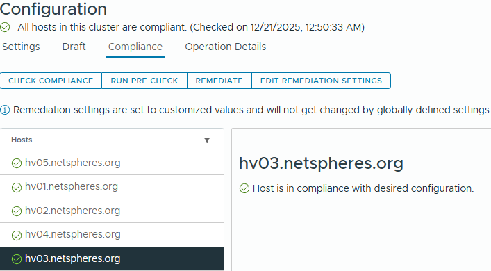 vSphere Configuration 준수 화면으로, 클러스터의 모든 호스트가 compliant이며 선택한 hv03의 desired configuration 준수 상태가 표시됨.