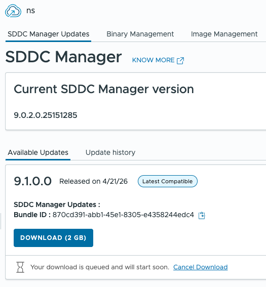 SDDC Manager Updates 화면으로, 현재 버전 9.0.2.0과 사용 가능한 9.1.0.0 업데이트, 2GB 다운로드 대기 상태가 표시됨.
